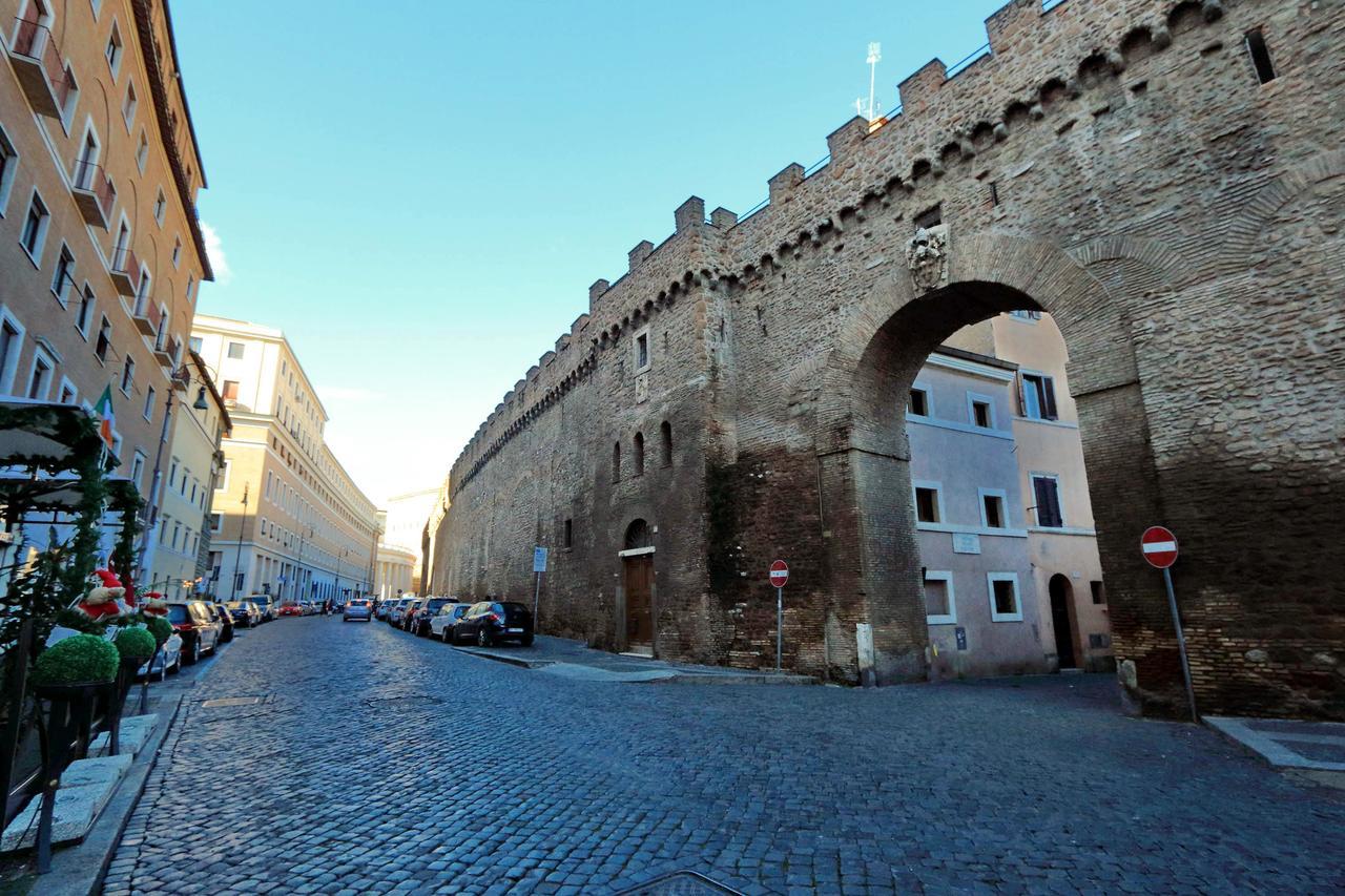 Apartment Characteristic Just Beside The Vatican Rom