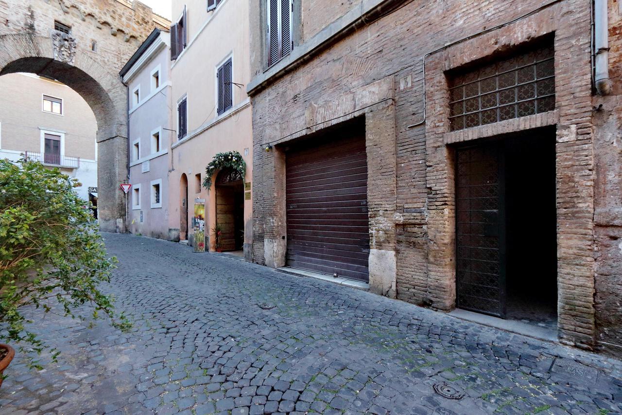 Characteristic Just Beside The Vatican Apartamento